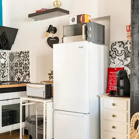 別荘 House With Private Garden Bbq, With Easy Parking Near Tejo, Fast Access To Alfama & Downtown