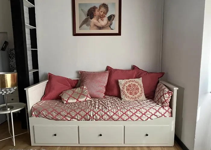 House With Private Garden Bbq, With Easy Parking Near Tejo, Fast Access To Alfama & Downtown * Лиссабон