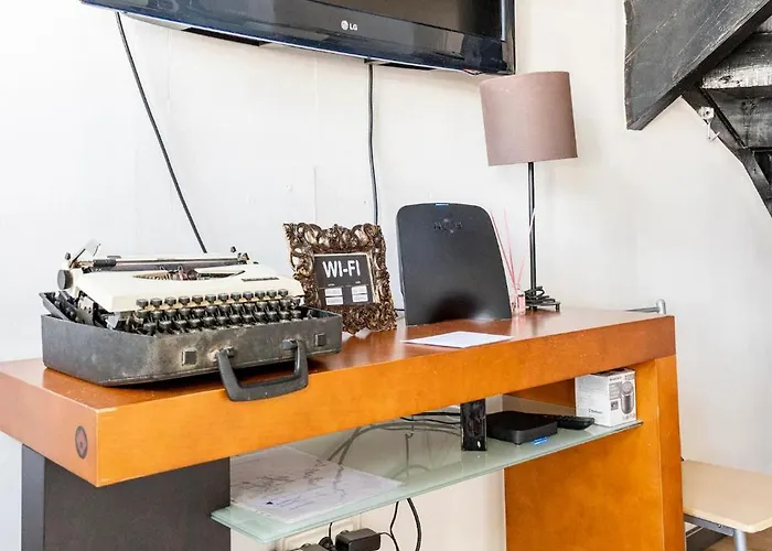 Дом отдыха House With Private Garden Bbq, With Easy Parking Near Tejo, Fast Access To Alfama & Downtown